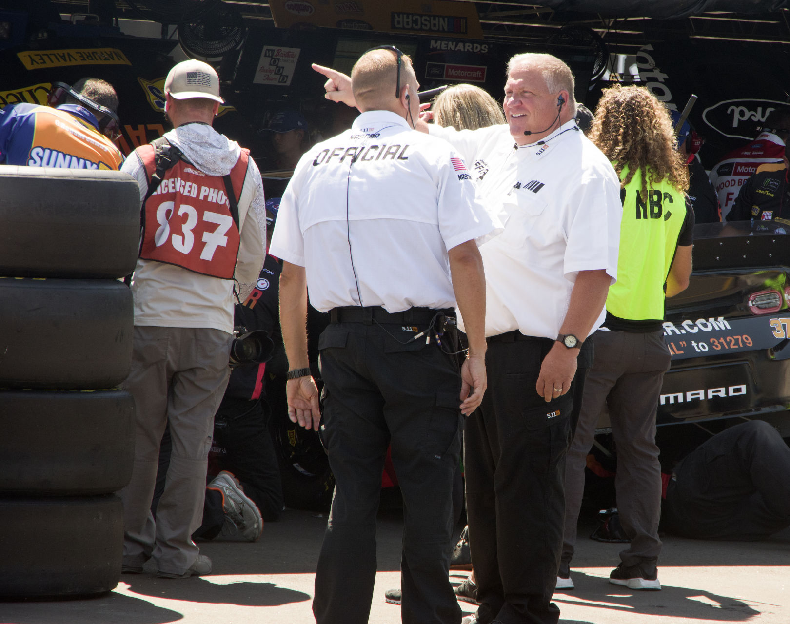 Friday at the Bojangles' Southern 500
